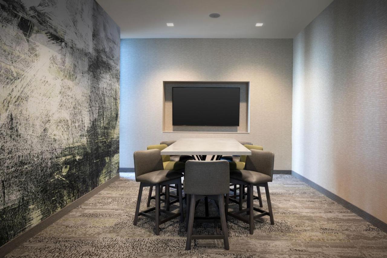 Courtyard By Marriott Nanaimo Hotel Bagian luar foto