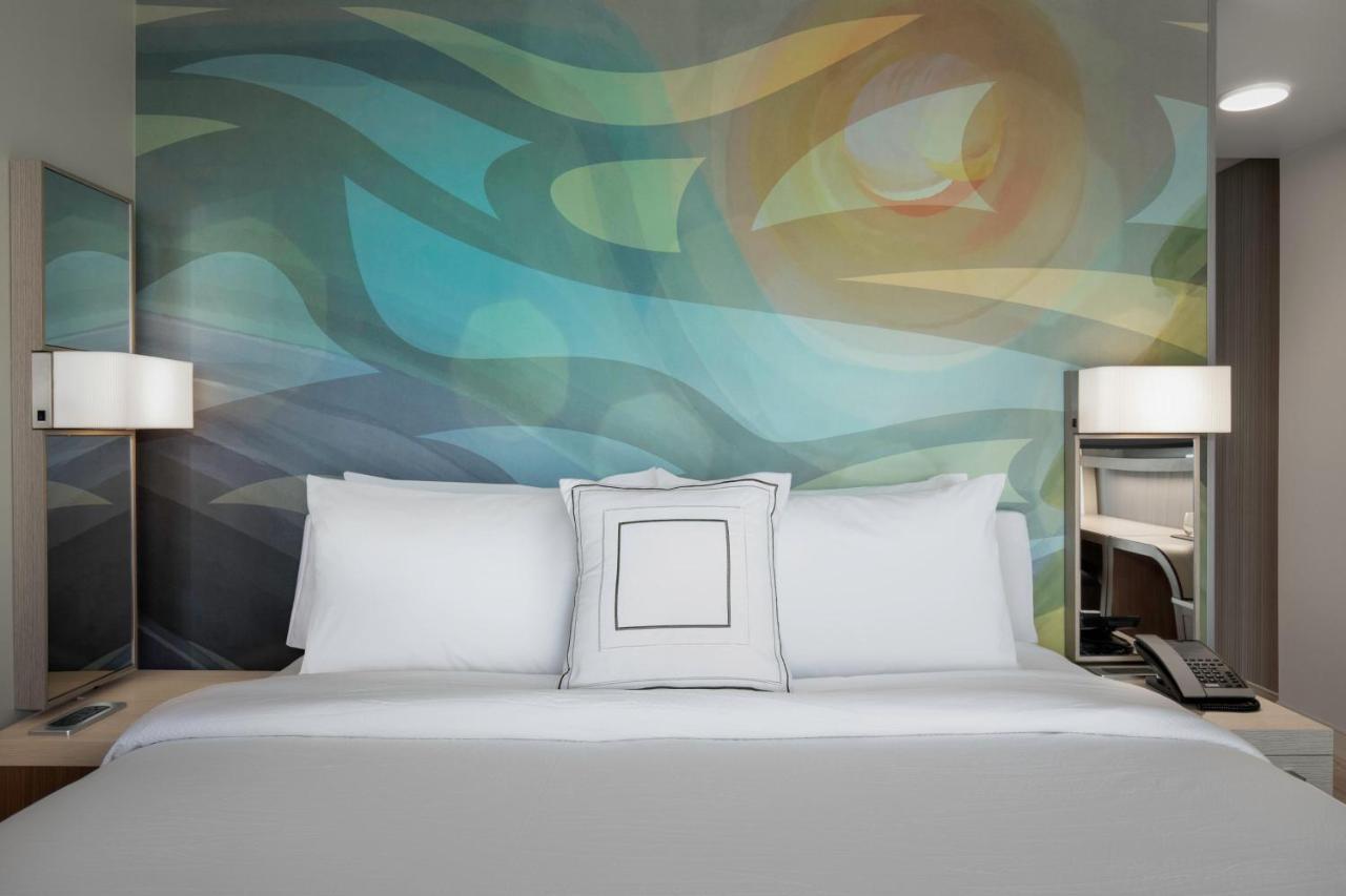 Courtyard By Marriott Nanaimo Hotel Bagian luar foto